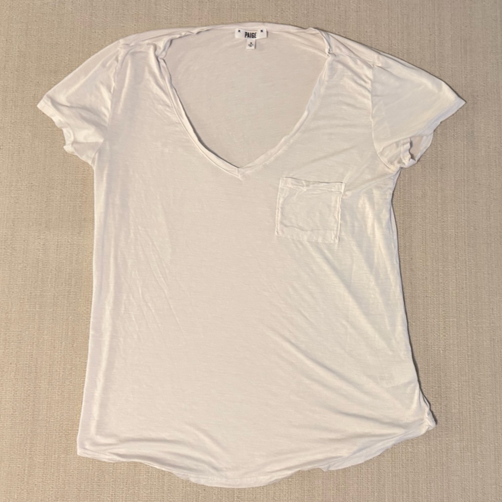 Paige white V-neck T-shirt pocket medium